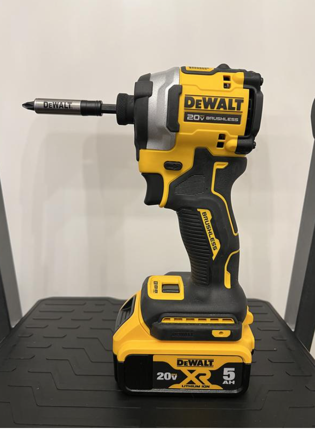 DEWALT DCF850 – Perceuse à impact compacte 20V MAX Brushless (avec batterie 5,0 Ah)